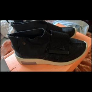 Fear of god mens 5 womens 6.5